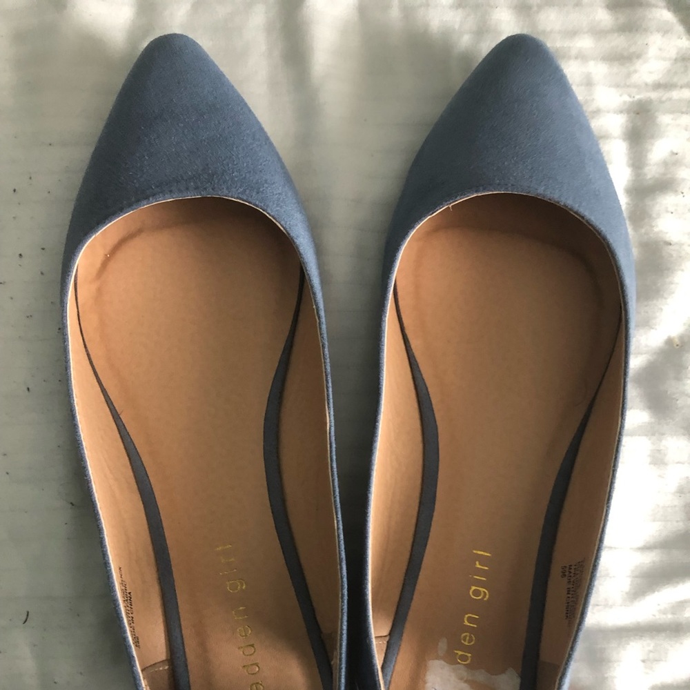 Flats - Picture 2 of 4